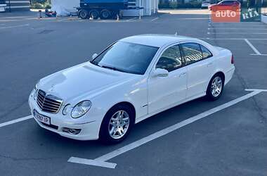 Седан Mercedes-Benz E-Class 2009 в Києві