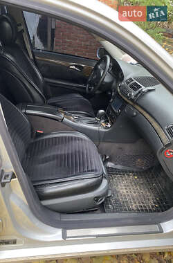 Седан Mercedes-Benz E-Class 2002 в 