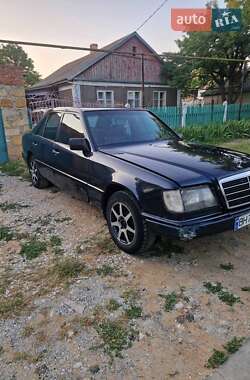 Седан Mercedes-Benz E-Class 1991 в Болграде