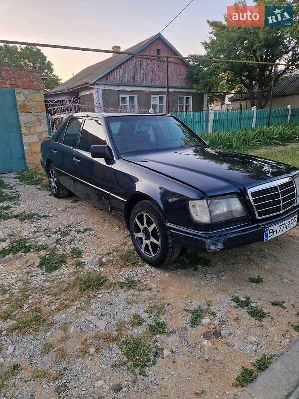 Mercedes-Benz E-Class 1991