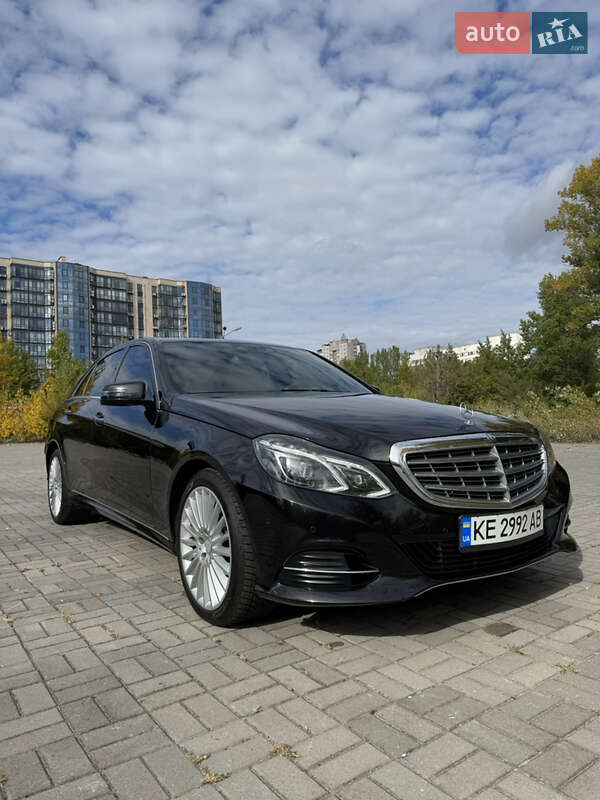Седан Mercedes-Benz E-Class 2015 в Дніпрі