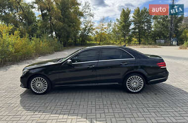 Седан Mercedes-Benz E-Class 2015 в Днепре
