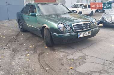 Седан Mercedes-Benz E-Class 1998 в 