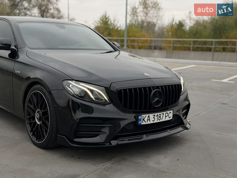 Седан Mercedes-Benz E-Class 2017 в Києві