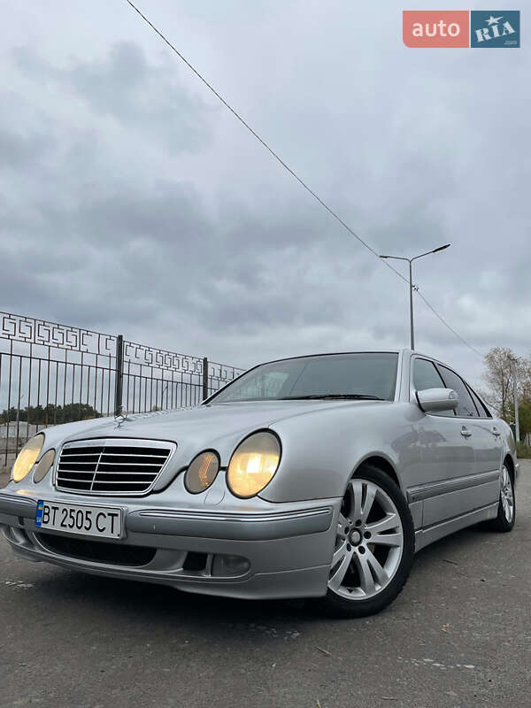 Mercedes-Benz E-Class 2001