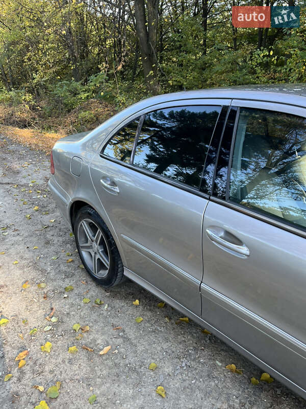 Седан Mercedes-Benz E-Class 2003 в Черновцах фото 7 Седан Mercedes-Benz E-Class 2003 в Черновцах