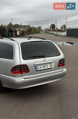 Универсал Mercedes-Benz E-Class 2002 в  фото 8 Универсал Mercedes-Benz E-Class 2002 в
