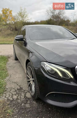 Седан Mercedes-Benz E-Class 2017 в 