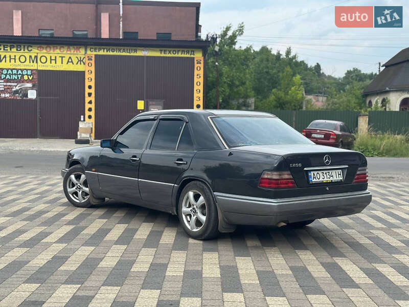 Седан Mercedes-Benz E-Class 1995 в Сваляві фото 7 Седан Mercedes-Benz E-Class 1995 в Сваляві