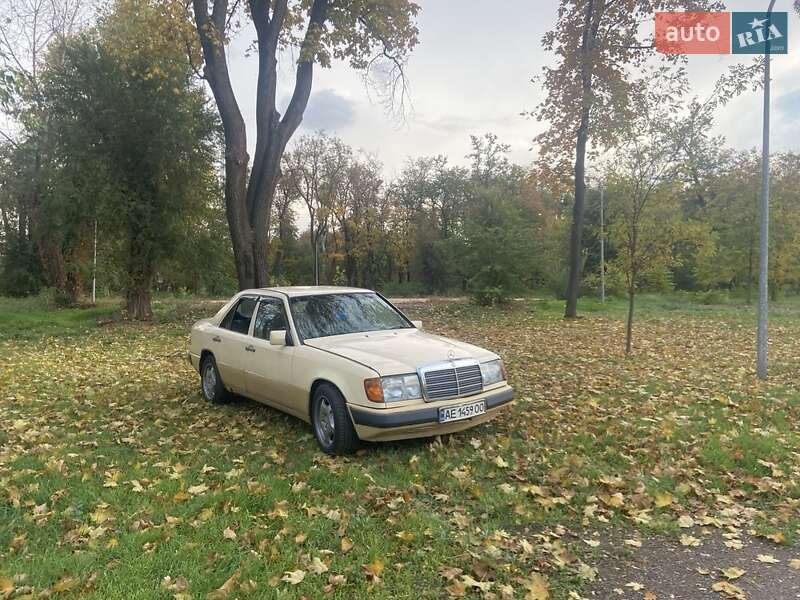 Седан Mercedes-Benz E-Class 1987 в Кривом Роге фото 2 Седан Mercedes-Benz E-Class 1987 в Кривом Роге