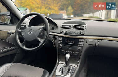 Универсал Mercedes-Benz E-Class 2003 в  фото 40 Универсал Mercedes-Benz E-Class 2003 в