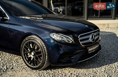 Седан Mercedes-Benz E-Class 2016 в  фото 10 Седан Mercedes-Benz E-Class 2016 в