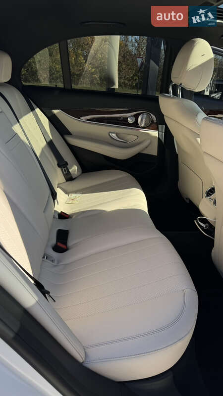 Седан Mercedes-Benz E-Class 2018 в Тернополе фото 106 Седан Mercedes-Benz E-Class 2018 в Тернополе