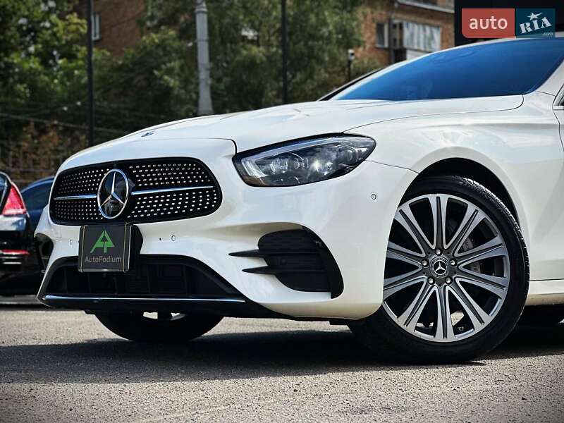 Седан Mercedes-Benz E-Class 2022 в Киеве