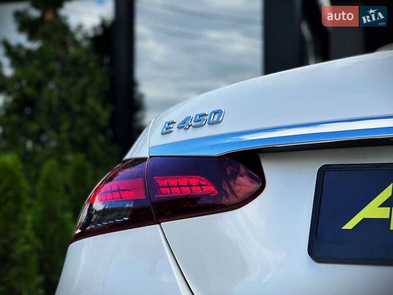 Седан Mercedes-Benz E-Class 2022 в Киеве