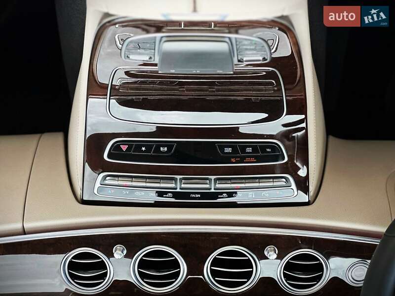 Седан Mercedes-Benz E-Class 2022 в Киеве