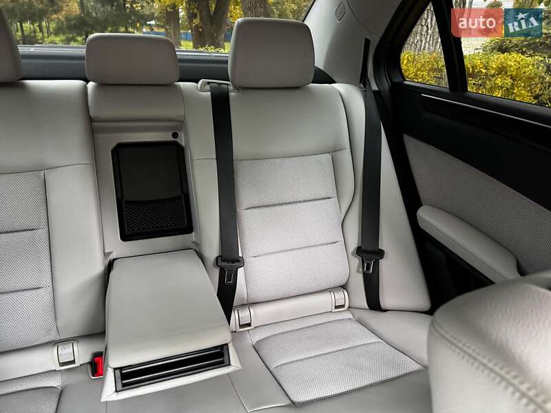 Седан Mercedes-Benz E-Class 2010 в Киеве фото 27 Седан Mercedes-Benz E-Class 2010 в Киеве