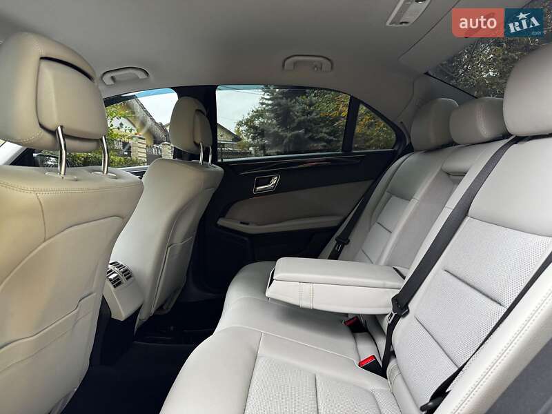 Седан Mercedes-Benz E-Class 2010 в Киеве фото 33 Седан Mercedes-Benz E-Class 2010 в Киеве
