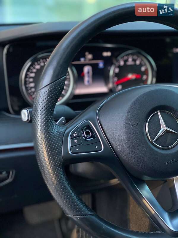 Седан Mercedes-Benz E-Class 2018 в Києві фото 35 Седан Mercedes-Benz E-Class 2018 в Києві