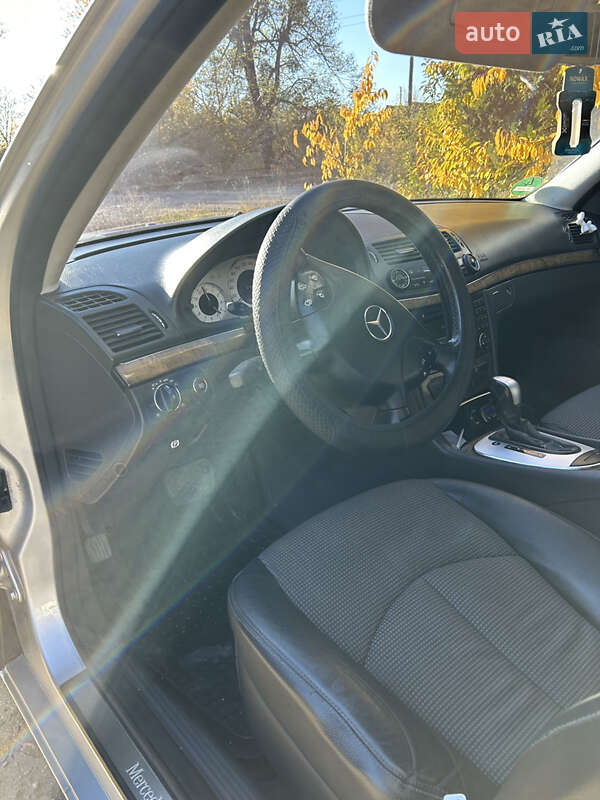 Седан Mercedes-Benz E-Class 2005 в Піщанці