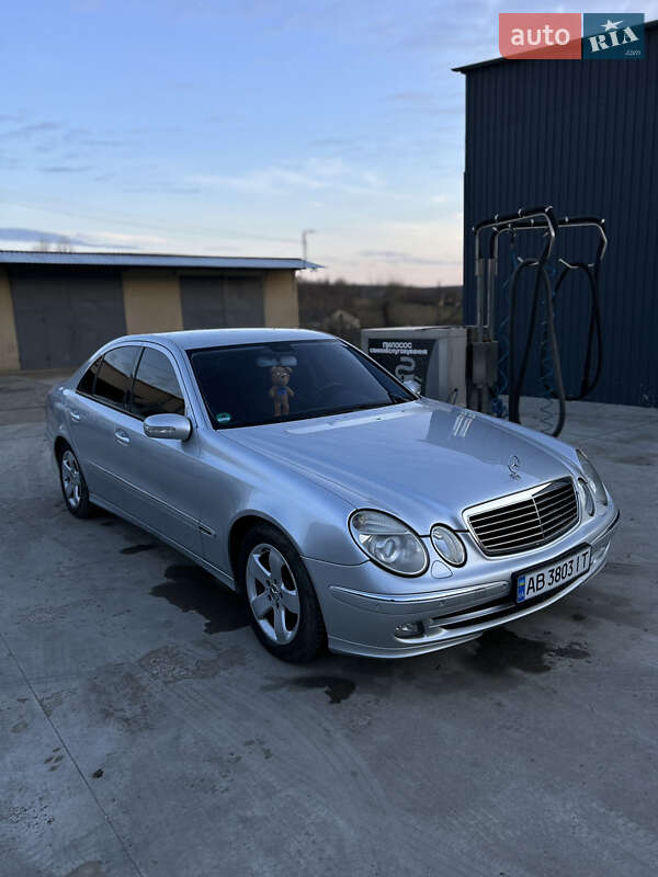 Седан Mercedes-Benz E-Class 2005 в Піщанці