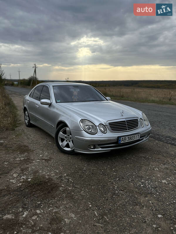 Седан Mercedes-Benz E-Class 2005 в Піщанці