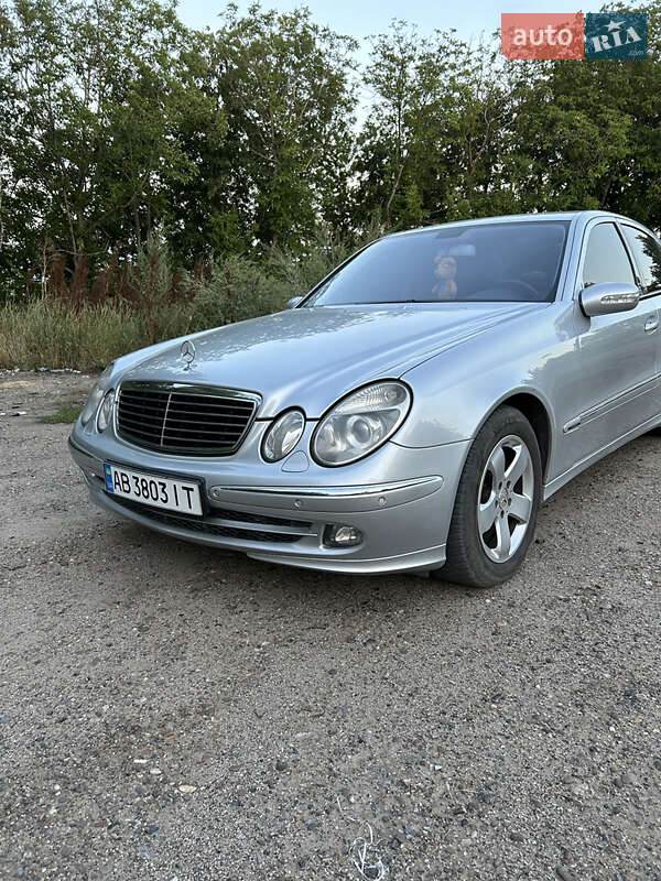 Седан Mercedes-Benz E-Class 2005 в Піщанці