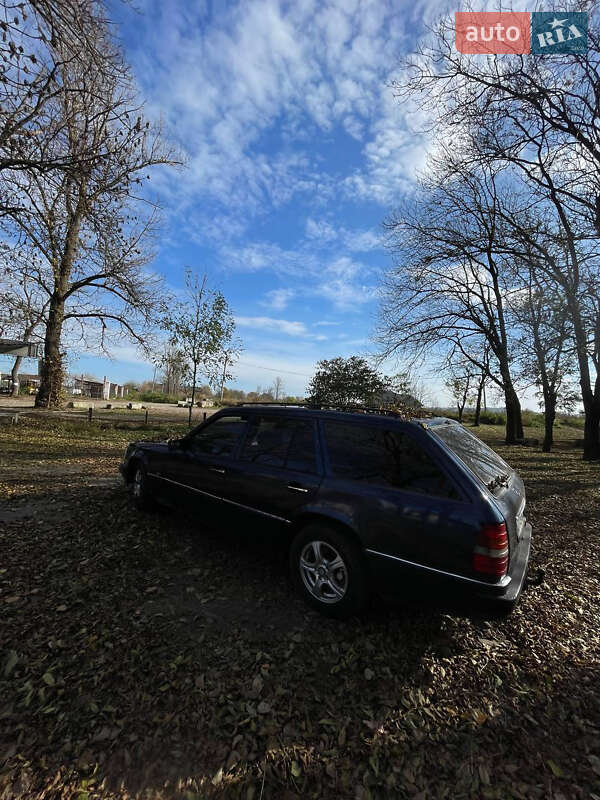 Универсал Mercedes-Benz E-Class 1992 в Коломые фото 9 Универсал Mercedes-Benz E-Class 1992 в Коломые