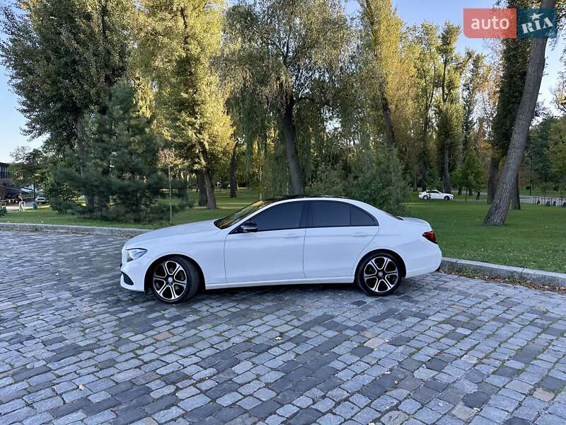 Седан Mercedes-Benz E-Class 2016 в Киеве фото 7 Седан Mercedes-Benz E-Class 2016 в Киеве