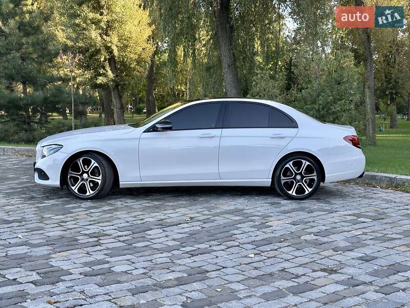 Седан Mercedes-Benz E-Class 2016 в Киеве фото 10 Седан Mercedes-Benz E-Class 2016 в Киеве
