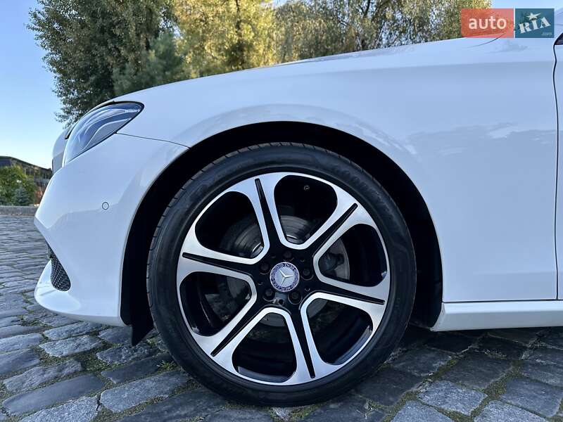 Седан Mercedes-Benz E-Class 2016 в Киеве фото 28 Седан Mercedes-Benz E-Class 2016 в Киеве