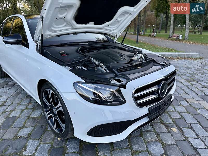 Седан Mercedes-Benz E-Class 2016 в Киеве фото 39 Седан Mercedes-Benz E-Class 2016 в Киеве