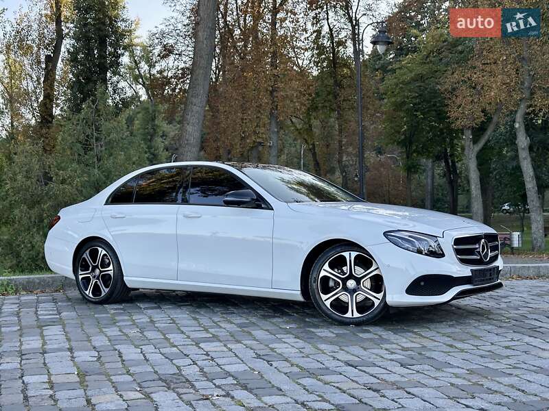 Седан Mercedes-Benz E-Class 2016 в Киеве фото 37 Седан Mercedes-Benz E-Class 2016 в Киеве