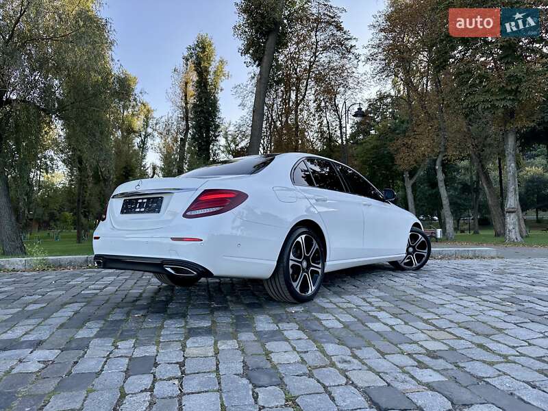 Седан Mercedes-Benz E-Class 2016 в Киеве фото 50 Седан Mercedes-Benz E-Class 2016 в Киеве