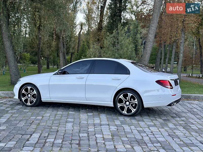 Седан Mercedes-Benz E-Class 2016 в Киеве фото 70 Седан Mercedes-Benz E-Class 2016 в Киеве