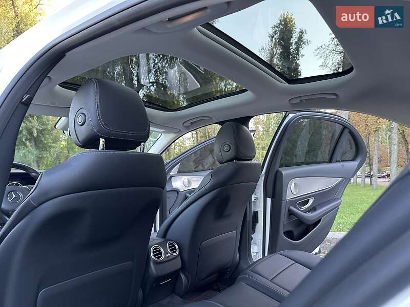 Седан Mercedes-Benz E-Class 2016 в Киеве фото 80 Седан Mercedes-Benz E-Class 2016 в Киеве