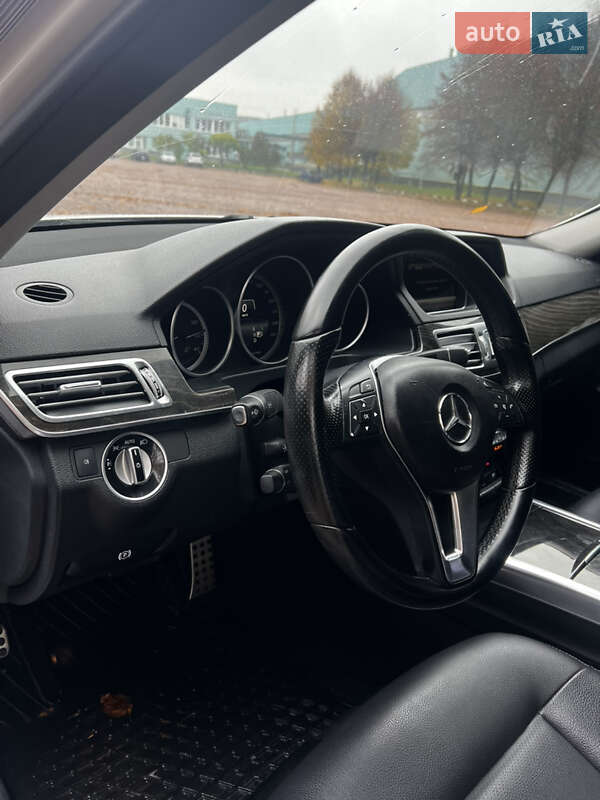 Седан Mercedes-Benz E-Class 2014 в Житомире