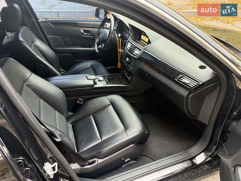 Седан Mercedes-Benz E-Class 2011 в Смілі фото 32 Седан Mercedes-Benz E-Class 2011 в Смілі
