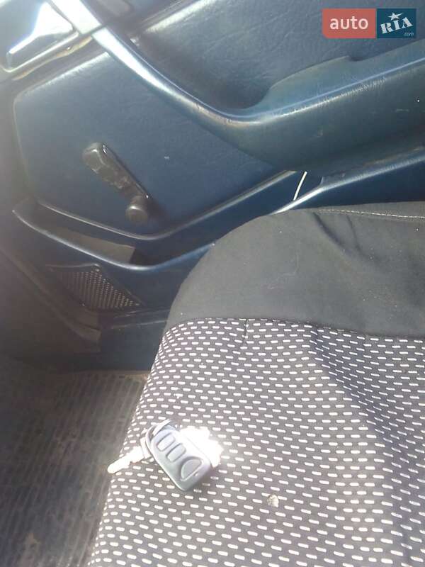 Седан Mercedes-Benz E-Class 1990 в Зенькове фото 18 Седан Mercedes-Benz E-Class 1990 в Зенькове