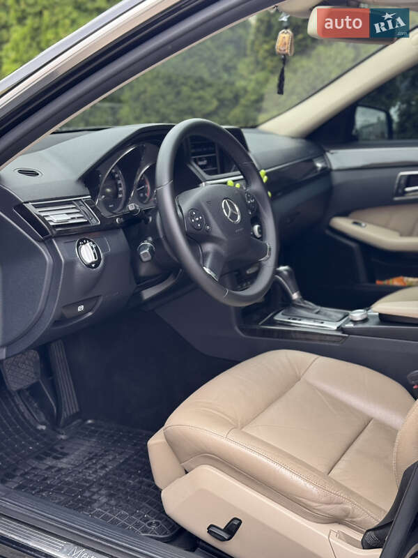 Седан Mercedes-Benz E-Class 2009 в Самборе фото 57 Седан Mercedes-Benz E-Class 2009 в Самборе