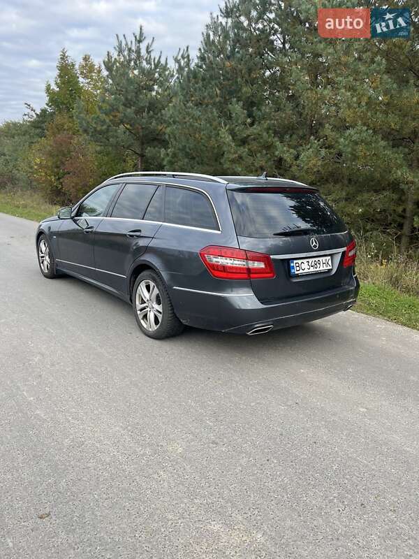 Універсал Mercedes-Benz E-Class 2012 в Львові фото 2 Універсал Mercedes-Benz E-Class 2012 в Львові