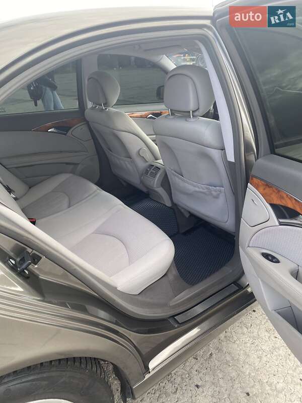 Седан Mercedes-Benz E-Class 2007 в Кривом Роге