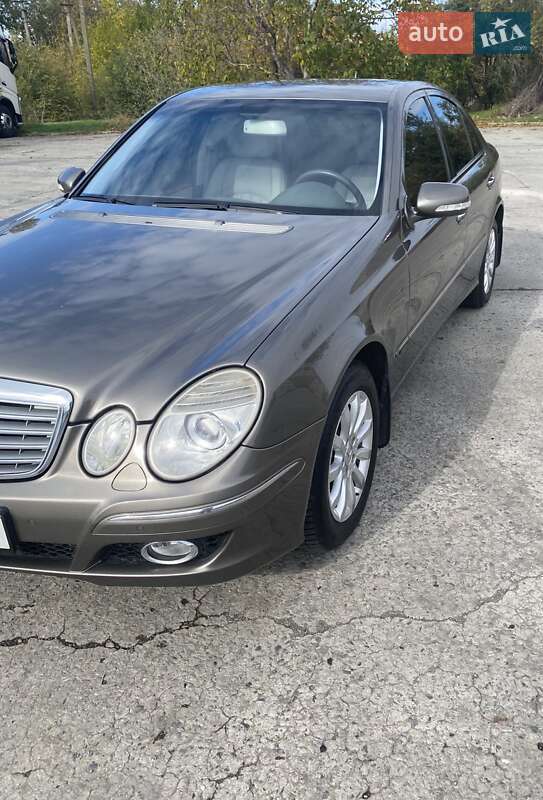 Седан Mercedes-Benz E-Class 2007 в Кривом Роге