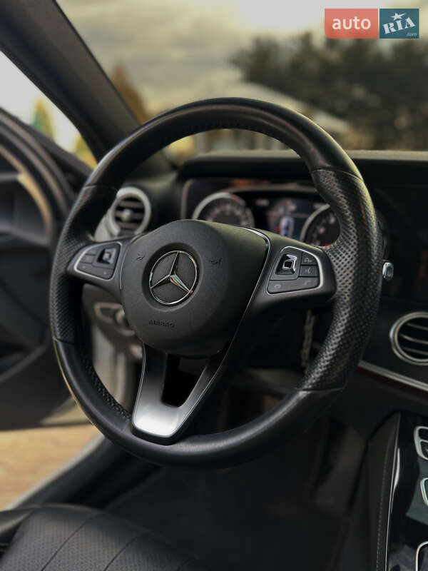 Седан Mercedes-Benz E-Class 2016 в Ровно фото 16 Седан Mercedes-Benz E-Class 2016 в Ровно