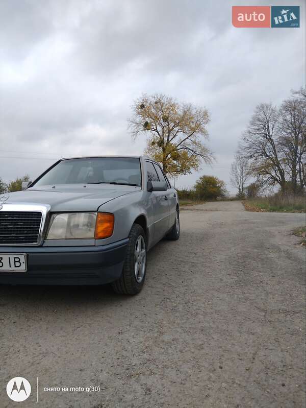 Седан Mercedes-Benz E-Class 1991 в Каменец-Подольском