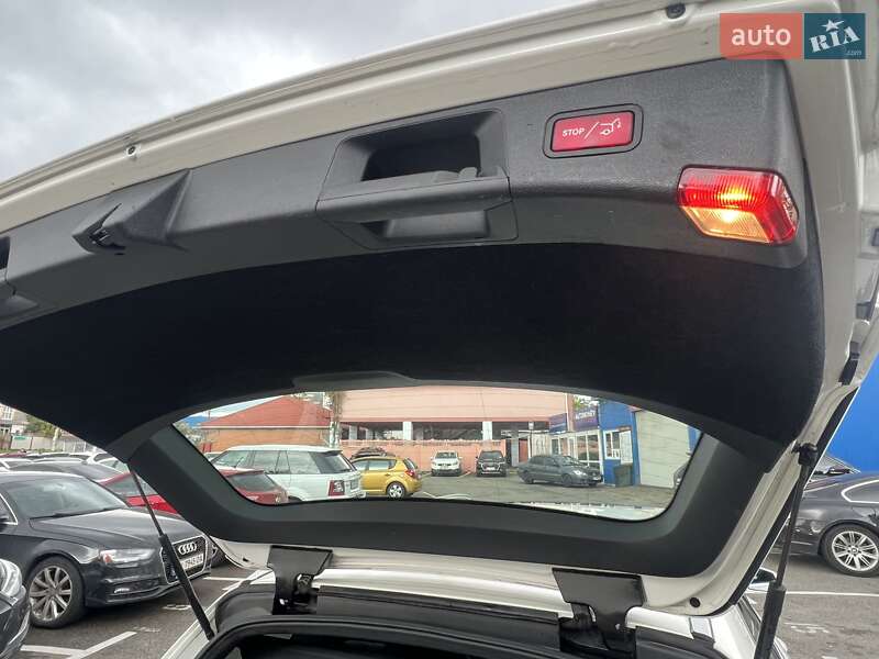 Универсал Mercedes-Benz E-Class 2014 в Киеве фото 30 Универсал Mercedes-Benz E-Class 2014 в Киеве