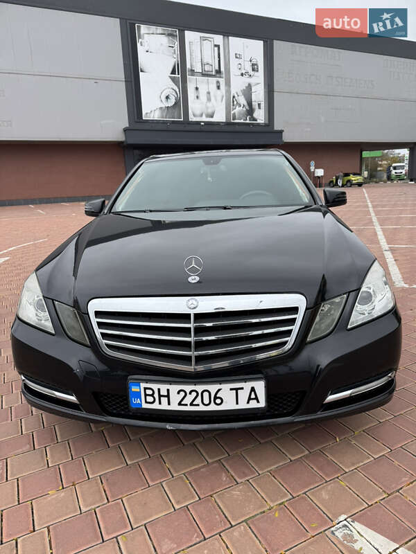 Седан Mercedes-Benz E-Class 2011 в Одессе фото 2 Седан Mercedes-Benz E-Class 2011 в Одессе
