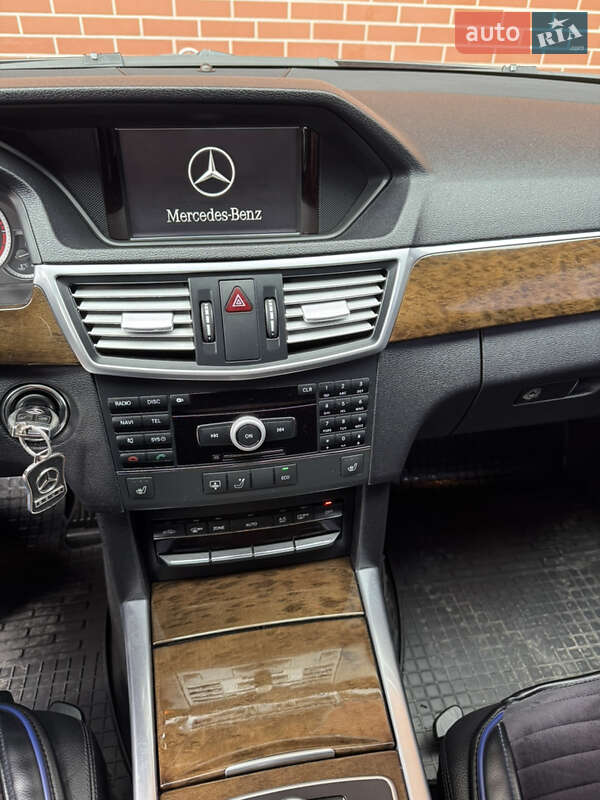 Седан Mercedes-Benz E-Class 2011 в Одессе фото 19 Седан Mercedes-Benz E-Class 2011 в Одессе