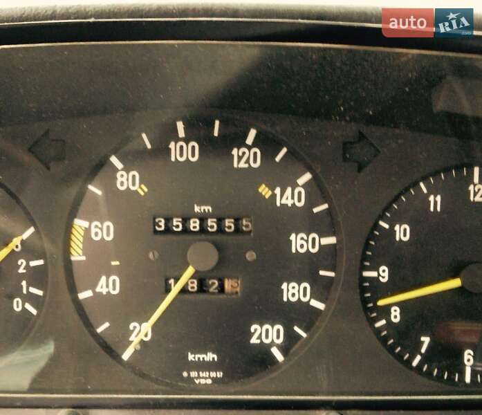 Седан Mercedes-Benz E-Class 1983 в Києві фото 7 Седан Mercedes-Benz E-Class 1983 в Києві