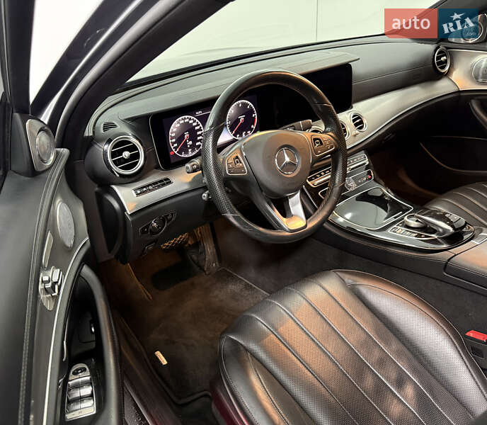 Седан Mercedes-Benz E-Class 2017 в Одесі фото 30 Седан Mercedes-Benz E-Class 2017 в Одесі